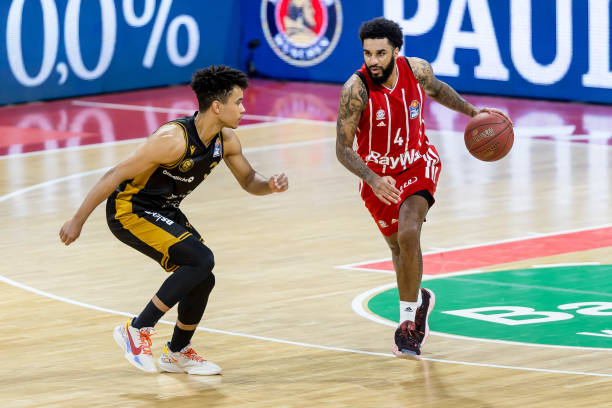 现了他出色 现了他出色