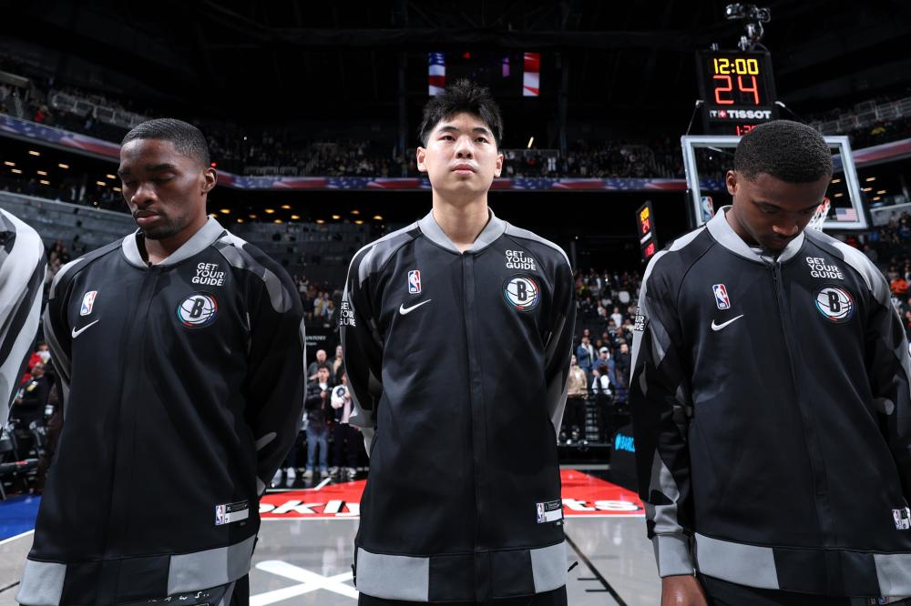 目前还效力 目前还效力