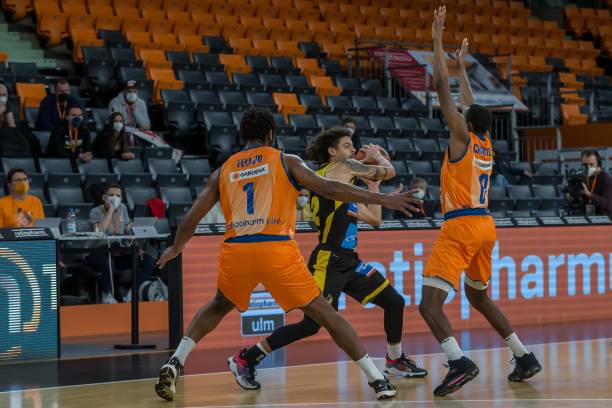 卫的组合 卫的组合