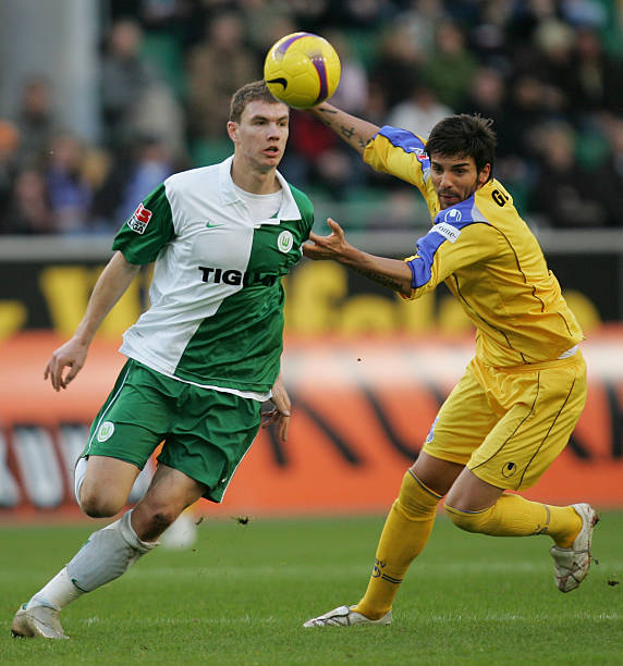 体育ATP年终总决赛：辛纳 德约科维奇会师决赛