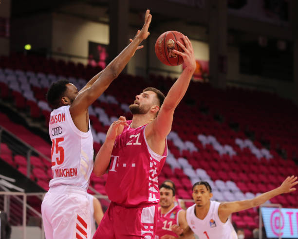 队提供了更 队提供了更